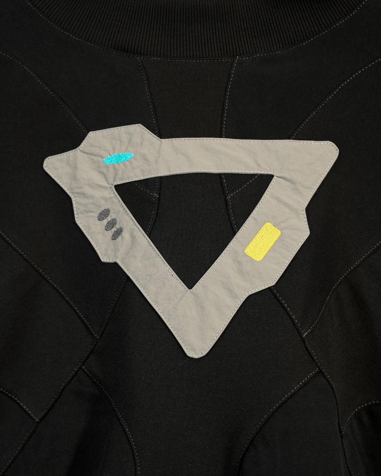 black alien modular archive fashion tee, embroidery detail