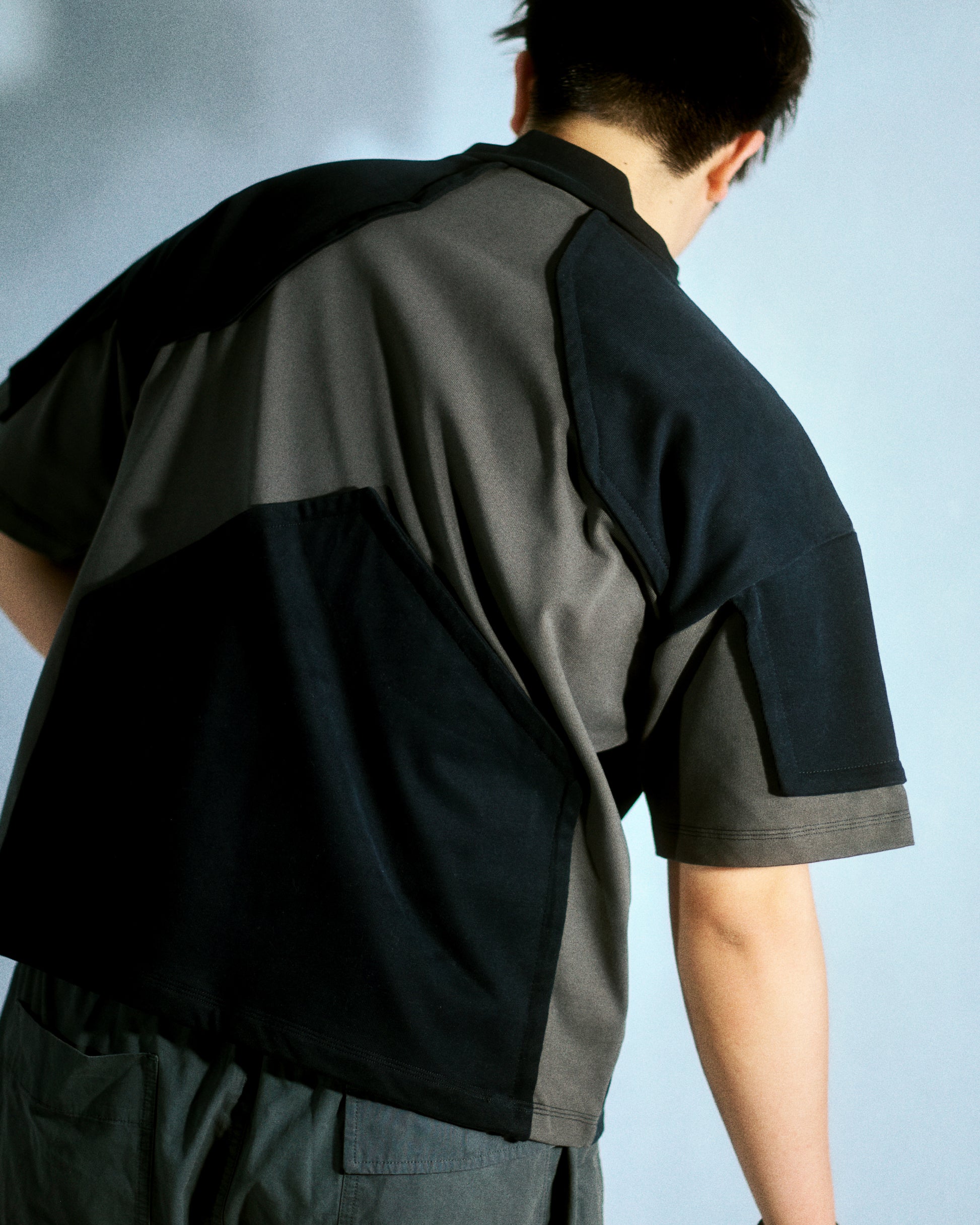 black heavyweight hydraulic future wear cybernetic tee, back model view