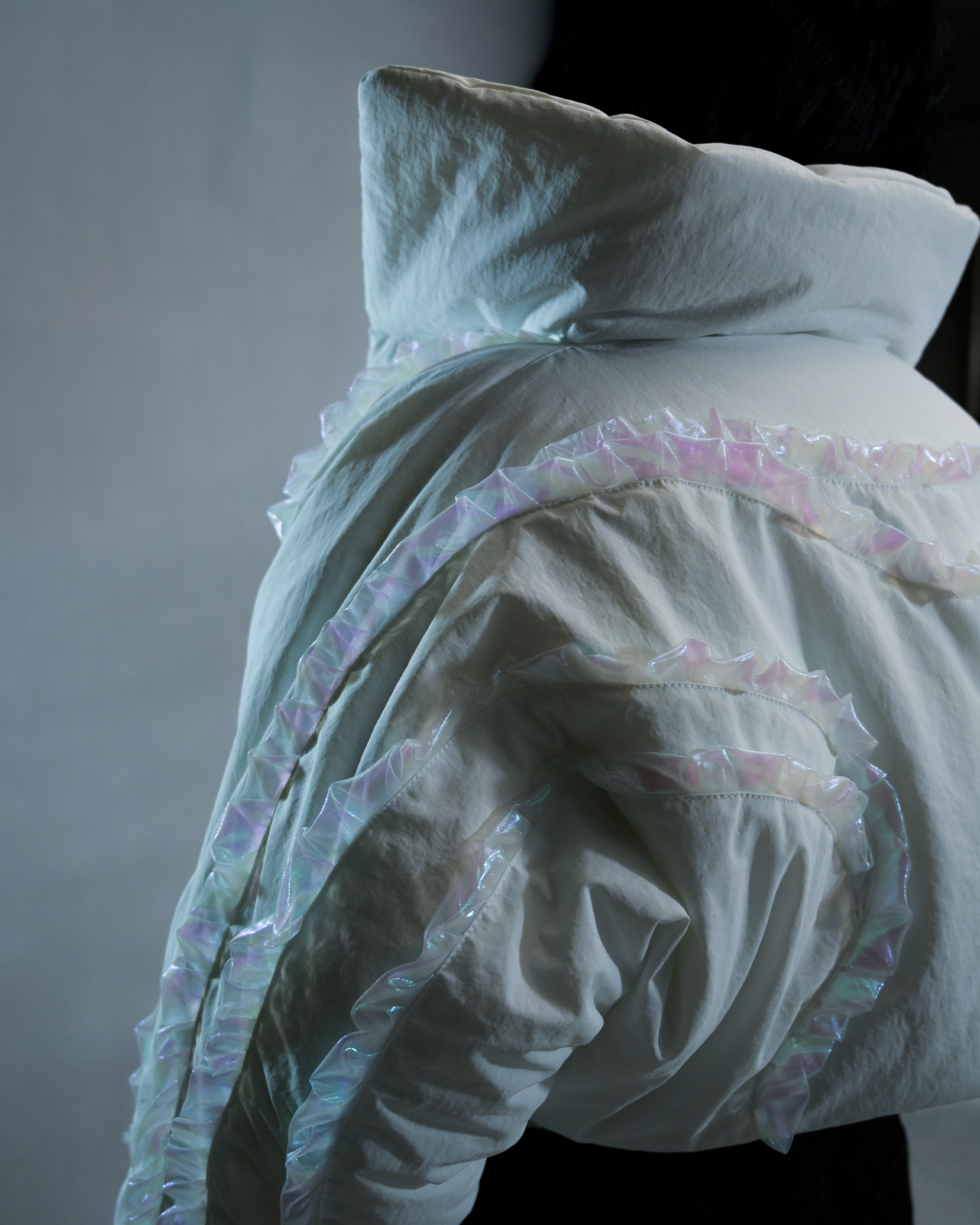 lunar pearl white women's cropped puffer jacket, back detail model